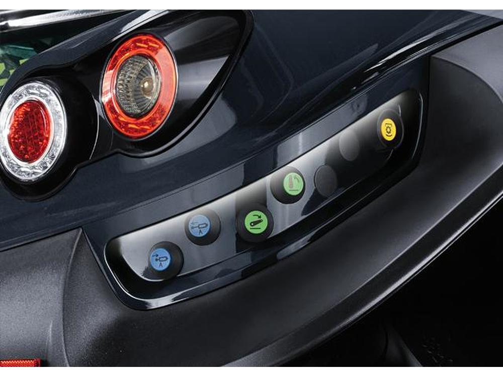 6 SERIES WARRIOR εικόνα 1