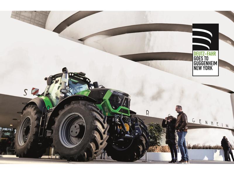 DEUTZ-FAHR 9340 TTV Warrior at Guggenheim Museum, as entrance icon to the exhibition “Countryside, The Future” εικόνα